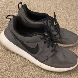 Women’s Nike Roshe